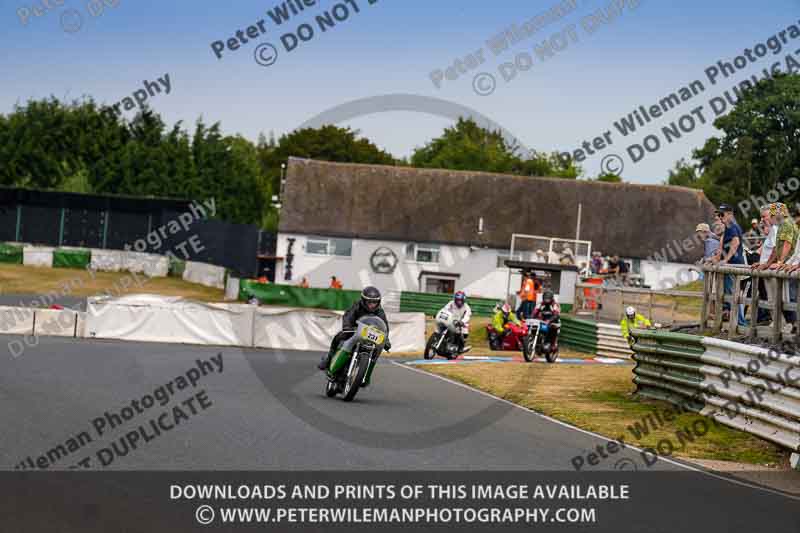 Vintage motorcycle club;eventdigitalimages;mallory park;mallory park trackday photographs;no limits trackdays;peter wileman photography;trackday digital images;trackday photos;vmcc festival 1000 bikes photographs